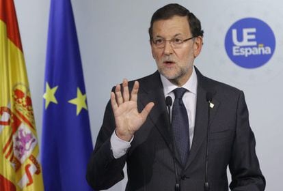 Prime Minister Mariano Rajoy has issued an apology over all the corruption scandals affecting his party.