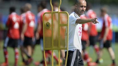 Ex-Bar&ccedil;a coach Guardiola directs a training session with his new club Bayern Munich.