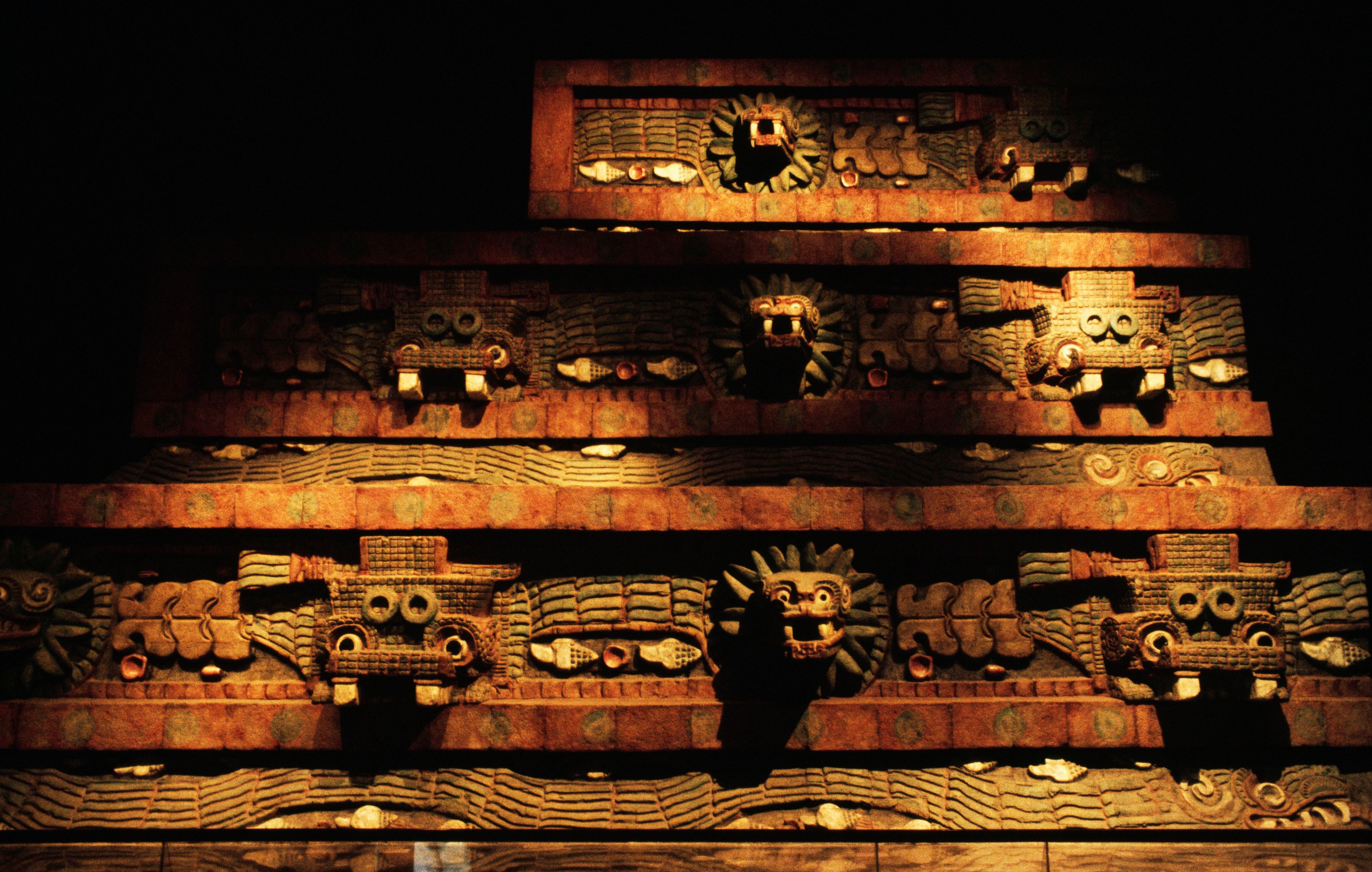 Reproduction of the Quetzalcoátl temple built between the years 150 and 450, in the National Museum of Anthropology of Mexico.