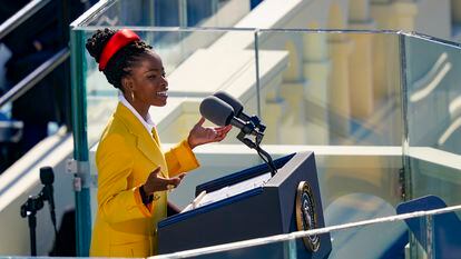 Youth Poet Laureate Amanda Gorman speaks at the inauguration of U.S. President Joe Biden on the West Front of the U.S. Capitol on January 20, 2021 in Washington, DC.