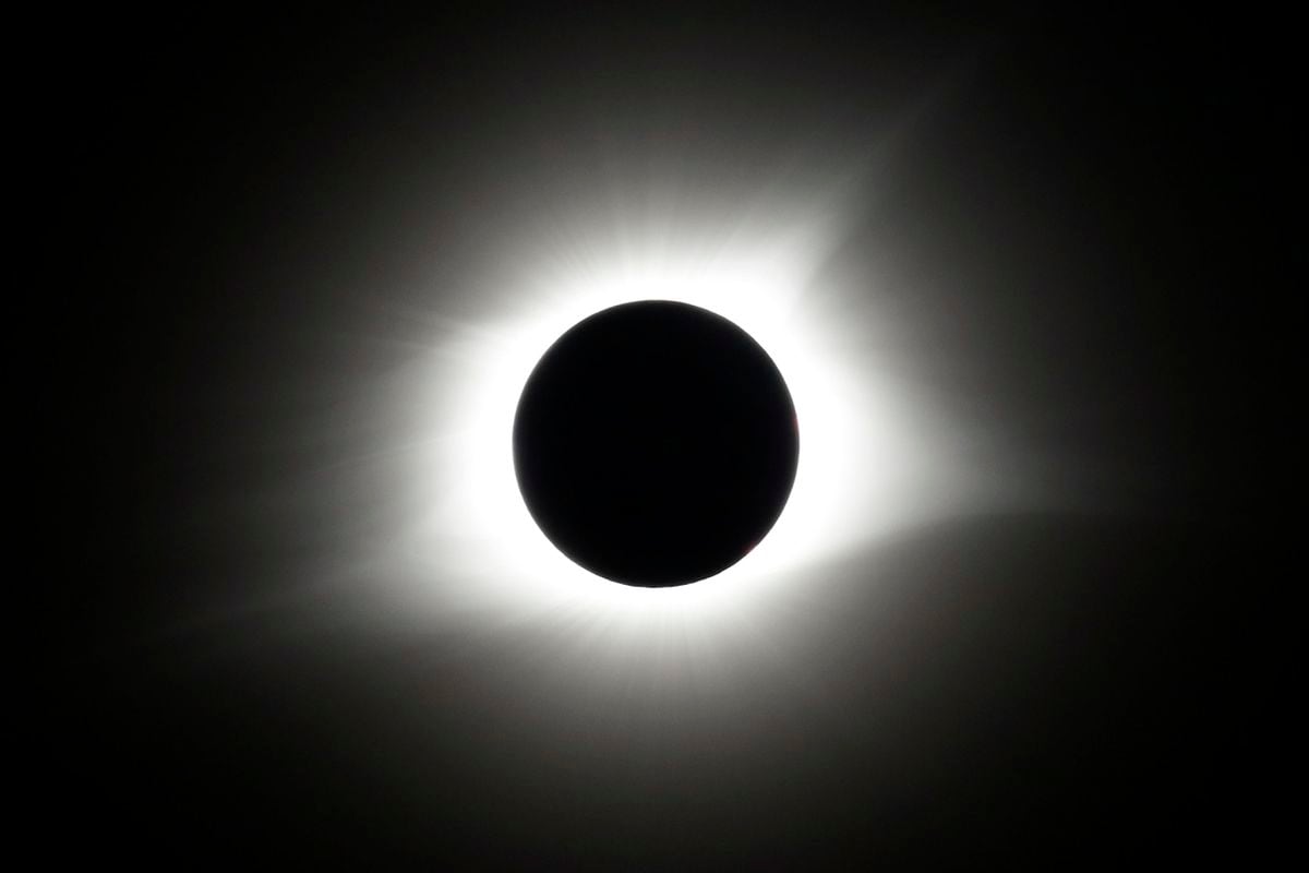 Save the date: One year until total solar eclipse sweeps US | U.S. | EL ...