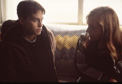 Hilary Swank and Chloë Sevigny in 'Boys Don’t Cry.' 