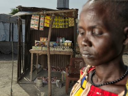 “Where I live, there are no sanitary pads or underwear [for sale],” says 40-year-old Nyamoses Thong Tuor, outside her stand in Sector C of the IDP camp in Bentiu. 