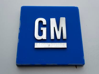 A General Motors logo is displayed outside the General Motors Detroit-Hamtramck Assembly plant on Jan. 27, 2020, in Hamtramck, Mich.