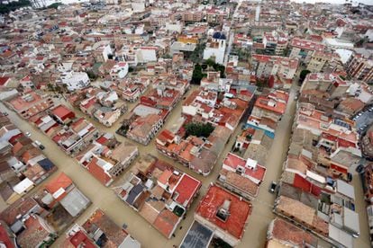 In September, towns like Dolores (Alicante) were completely flooded as a result of a major storm.