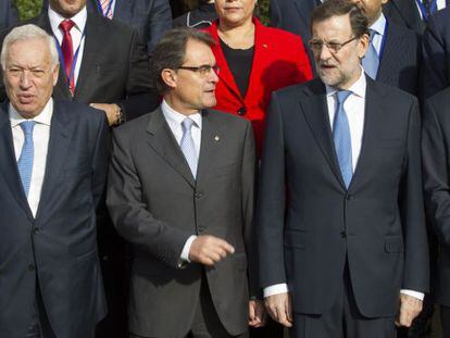 From left: Foreign Minister García-Margallo, Artur Mas and Prime Minister Rajoy in October.