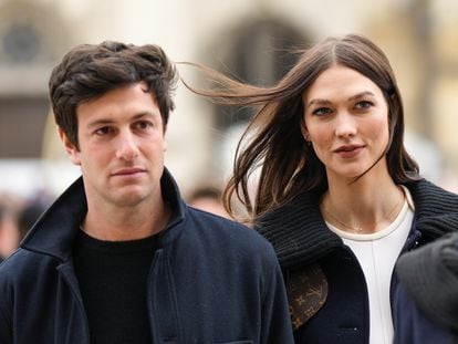 Joshua Kushner and Karlie Kloss, at a fashion show in Paris in January 2023.
