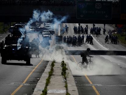 Law enforcement deploys tear gas and smoke canisters during a rally against the death in Minneapolis police custody of George Floyd, in Philadelphia, Pennsylvania, on June 1, 2020.
