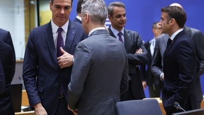 (L-R) Spain's acting Prime minister Pedro Sanchez, Slovenian Prime Minister Robert Golob, Greece's Prime Minister Kyriakos Mitsotakis and French President Emmanuel Macron during the second day of the European Council meeting in Brussels, Belgium, 27 October 2023.