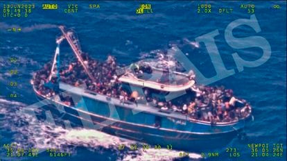 Aerial image of the fishing trawler 'Adriana' taken by Frontex on June 13 in the Greek SAR zone.
