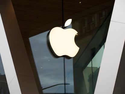 An Apple logo adorns the facade of the downtown Brooklyn Apple store on March 14, 2020, in New York.