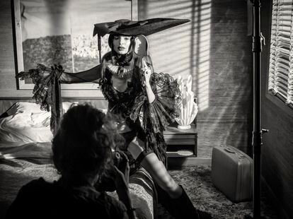 Tras más de una década de exposición mediática (tras su aparición en el videoclip 'Blurred Lines'), Emily Ratajkowski se estrena en el famoso almanaque. La modelo ha anunciado recientemente su separación de su marido, el actor Sebastian Bear-McClard.