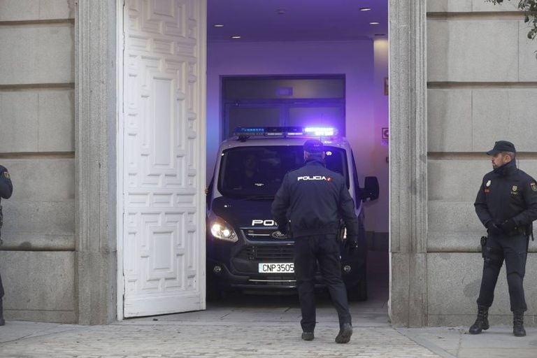 Suspects entering the Supreme Court.