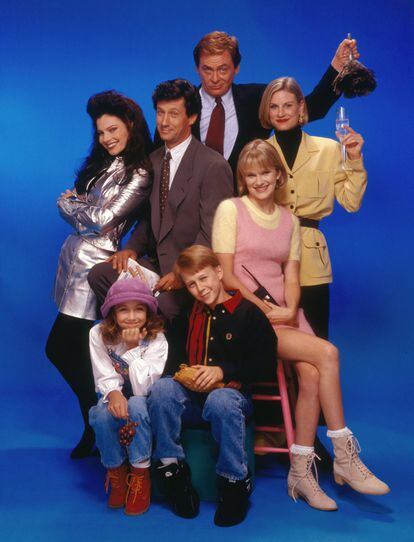 Promotional image from 1995 of the series 'The Nanny', starring Fran Drescher (on the left).