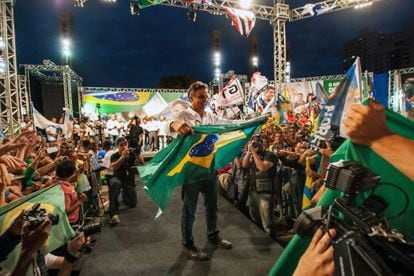 Candidate Aécio Neves at a rally in Belo Horizonte.