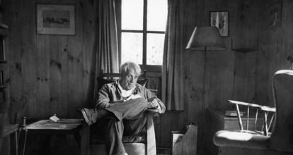 Robert Frost, in his house in Vermont.