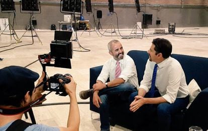 Eduardo Videgaray and José Ramón San Cristóbal on set at Imagen Televisión