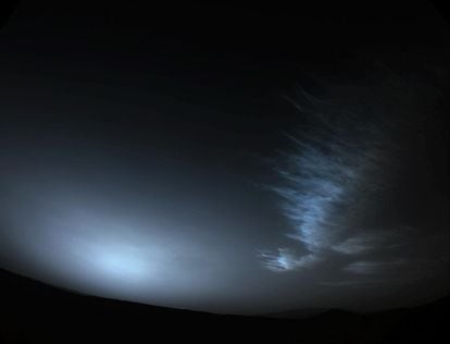 Nubes vistas en el amanecer marciano el pasado 18 de marzo.
Clouds seen during the Martian sunrise on March 18, 2023.