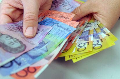 Australia is removing the British monarchy from its banknotes.