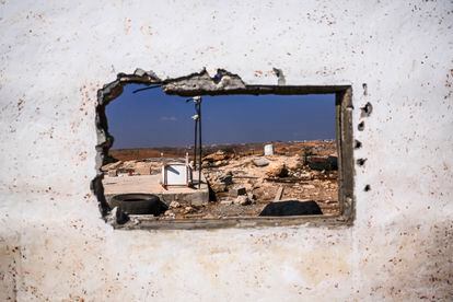 The 250 inhabitants of Khirbet Zanuta have left the locality after the attacks of the ultra-nationalist settlers.
