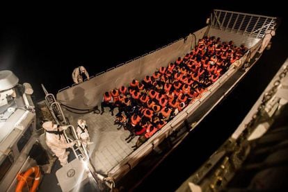 The immigrants rescued by the Aquarius will be taken to Valencia in Spain.
